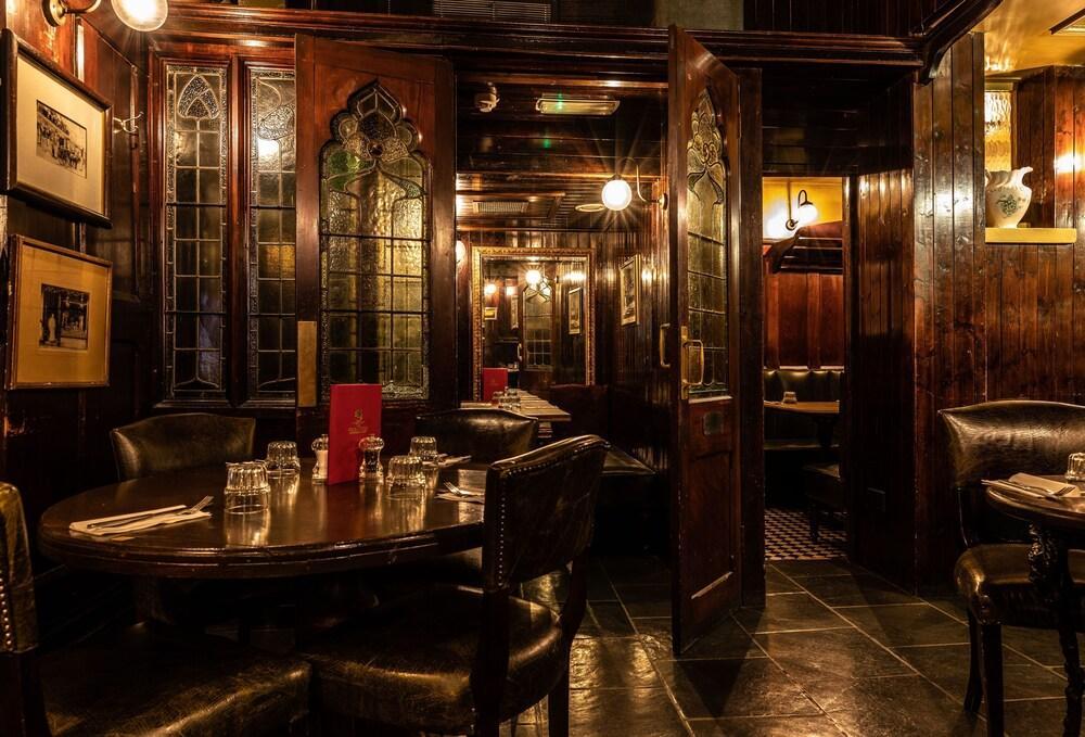 Fox And Anchor Hotel London Eksteriør billede